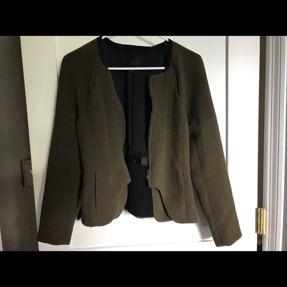 Green fitted blazer